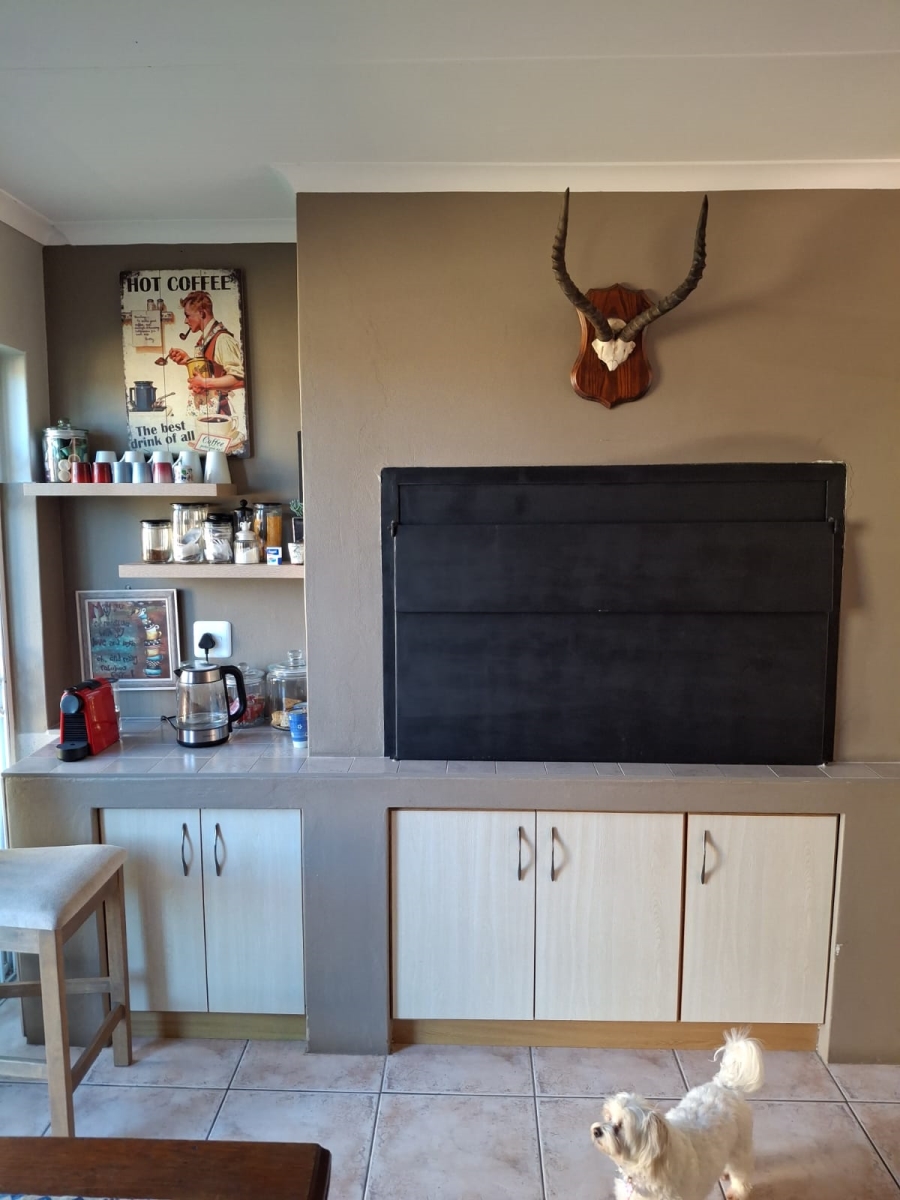 3 Bedroom Property for Sale in Wavecrest Eastern Cape
